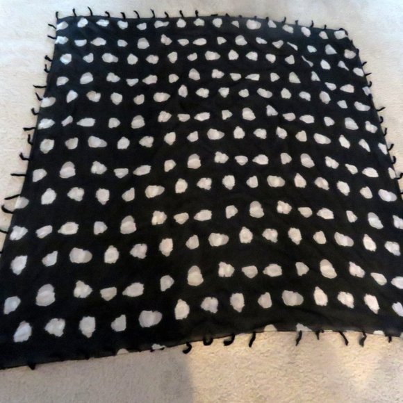 Black Square Scarf Wrap Sarong w/Modern White Polka Dot Print abt 39" x 39" - Picture 12 of 14